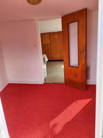 Pavillon, proche commerces beau potentiel