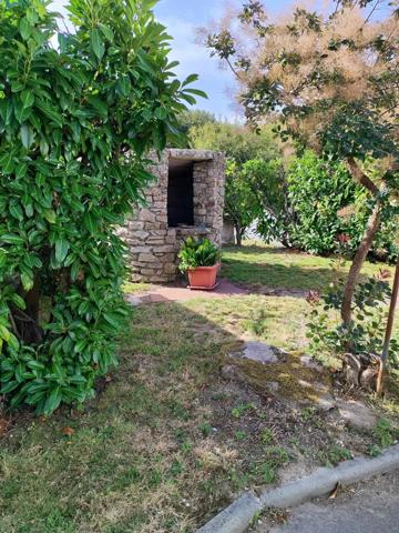 Pavillon, proche commerces beau potentiel