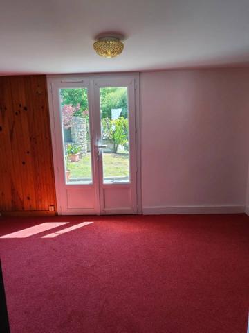 Pavillon, proche commerces beau potentiel