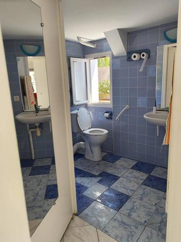 Pavillon, proche commerces beau potentiel