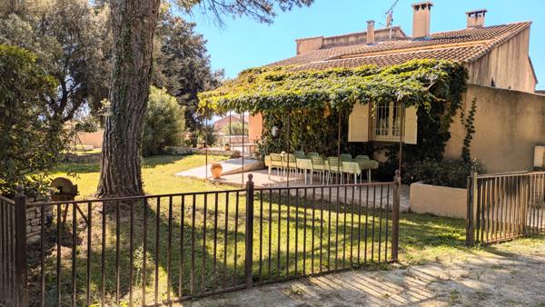 Maison L Isle Sur La Sorgue 5 pièce(s) 190 m2