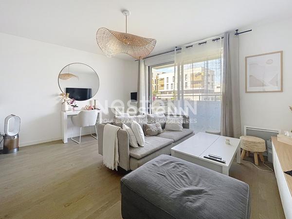 A vendre appartement 2 pièce(s) avec parking en sous-sol .