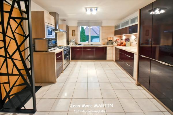 Maison individuelle d’exception 208 m² à La Chapelle-d’Armentières – Standing, luminosité et studios indépendants