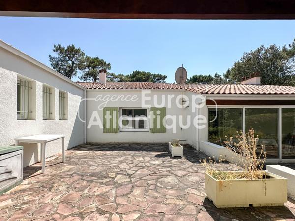 Villa avec piscine 200m² habitables - Parc de la résidence - La Palmyre