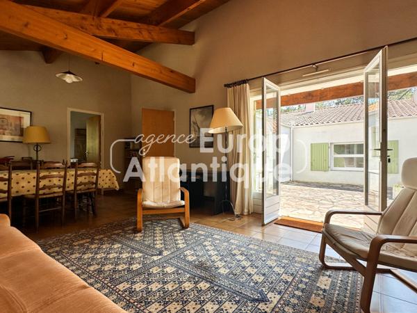 Villa avec piscine 200m² habitables - Parc de la résidence - La Palmyre