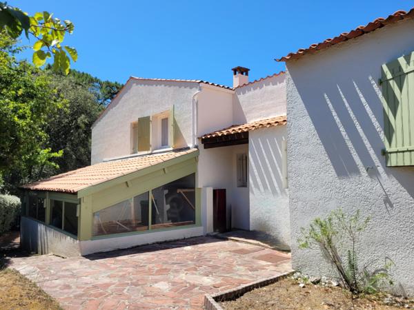 Villa avec piscine 200m² habitables - Parc de la résidence - La Palmyre