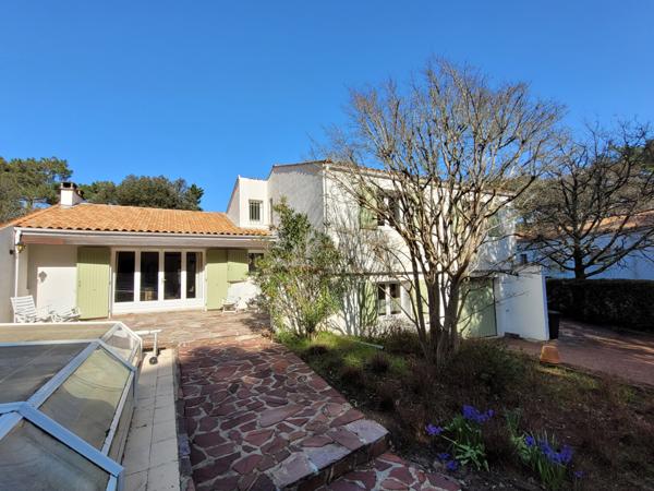 Villa avec piscine 200m² habitables - Parc de la résidence - La Palmyre