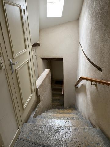 Appartement
                                                                                                                                                                                                                                                                                                                        1 pièce(s)                                                                                                                                                                                                                                                                                                                              20  m²