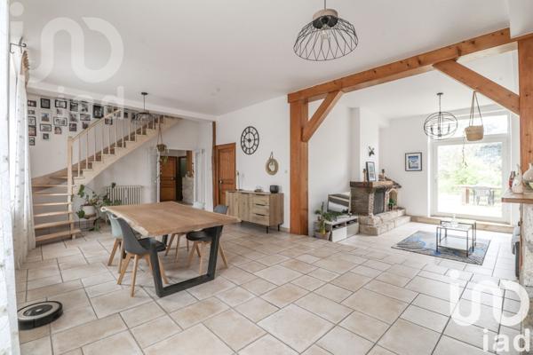 Maison à vendre 7 pièces 200 m² Bellegarde
