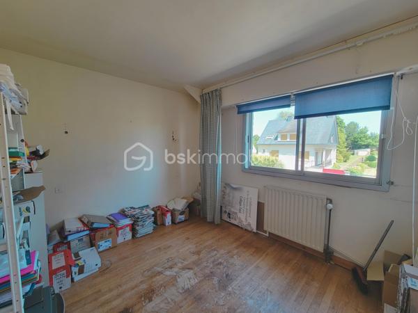 Local d activites de 233 m²