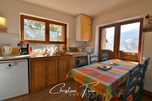SERRE CHEVALIER - LA SALLE LES ALPES Belle maison de village avec extérieur