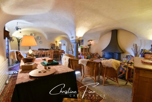 SERRE CHEVALIER - LA SALLE LES ALPES Belle maison de village avec extérieur