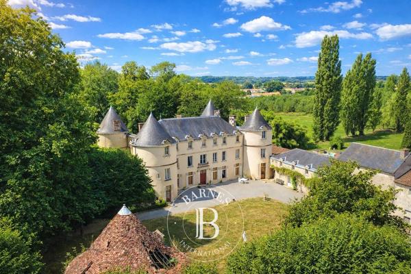 La Châtaigneraie, Château 9 Chambres -  738 m² à vendre