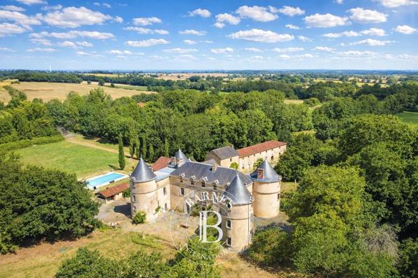 La Châtaigneraie, Château 9 Chambres -  738 m² à vendre
