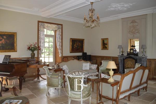 La Châtaigneraie, Château 9 Chambres -  738 m² à vendre