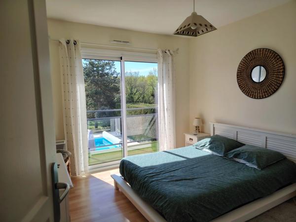 Belle Maison de 189 m² avec piscine dans environnement calme et verdoyant de Migné Auxances