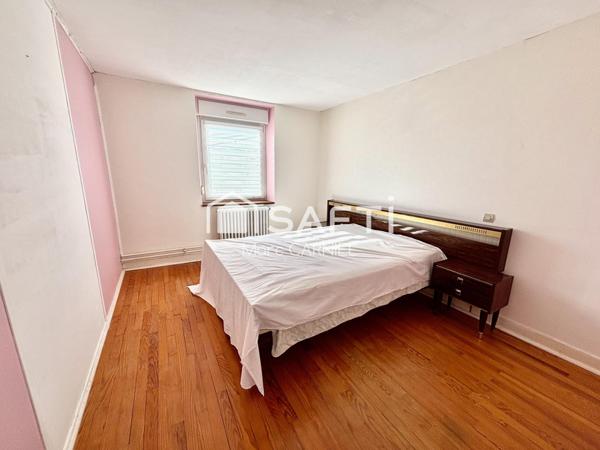 MAISON ENTRETENUE 157m2 env., APPART RÉNOVÉ 73m2 env.