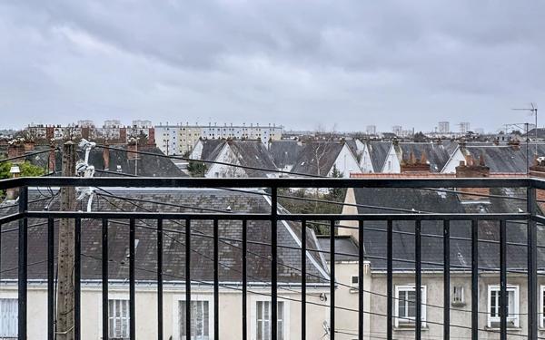 Appartement à vendre    2 pièces • 44,16 m2 Tours