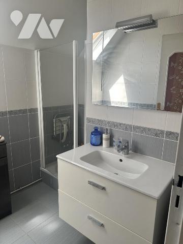 GRAND-COURONNE. Au calme, maison 3 ch sur sous-sol complet