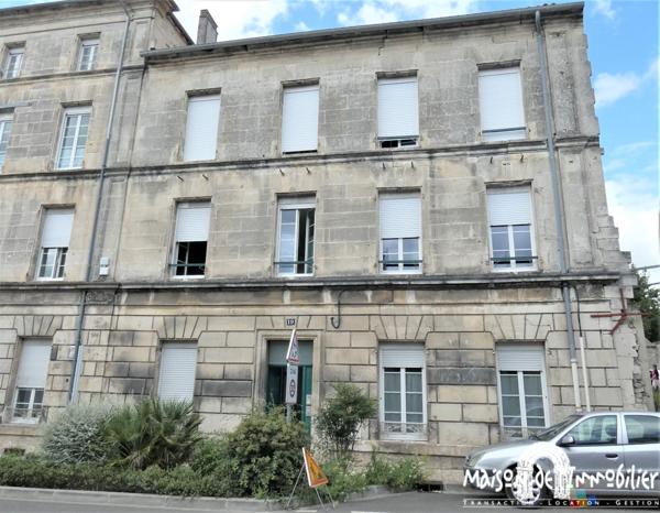 Vente Immeuble de rapport - Centre-ville de JARNAC - 6 appartements - Investissement locatif