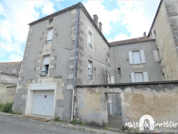 Vente Immeuble de rapport - Centre-ville de JARNAC - 6 appartements - Investissement locatif