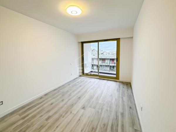 Appartement T4 71m2 Libération 13001