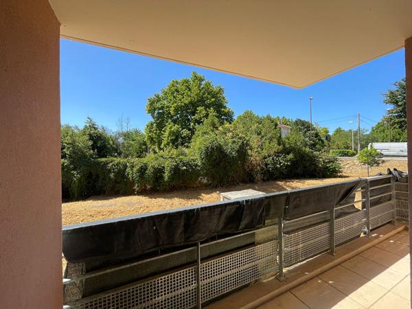 AVIGNON MONTFAVET PROCHE CENTRE VILLE - APPARTEMENT EN REZ DE JARDIN - TYPE2 A VENDRE AVEC PARKING