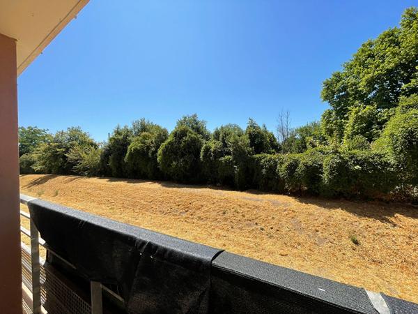AVIGNON MONTFAVET PROCHE CENTRE VILLE - APPARTEMENT EN REZ DE JARDIN - TYPE2 A VENDRE AVEC PARKING