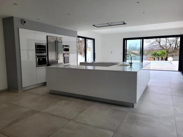 Maison architecte avec piscine