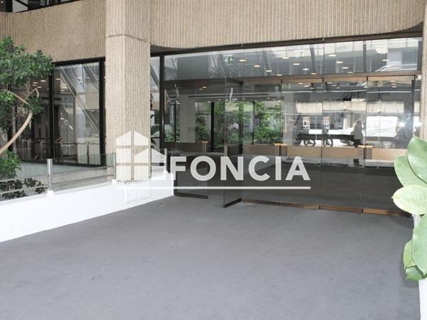 À vendre Local commercial 81.12 m² - Paris 75010