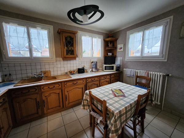 Maison Dourdan 7 pièce(s) 127 m2