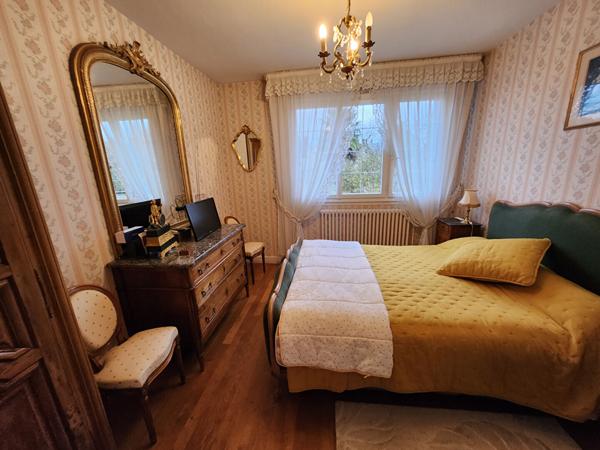 Maison Dourdan 7 pièce(s) 127 m2