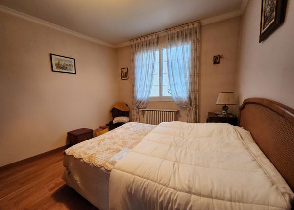 Maison Dourdan 7 pièce(s) 127 m2