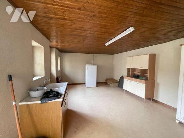 MAISON DE VILLE À VENDRE À NOGENT-LE-ROTROU (28)

Idéalement située à Nogent-le-Rotrou, cette...