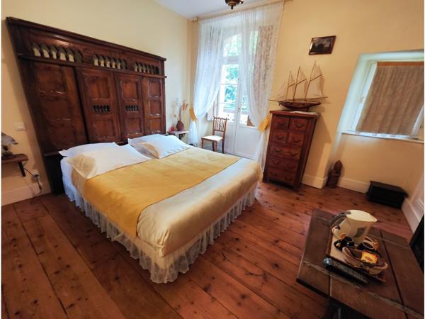 Maison 10 pièces - 284 m²