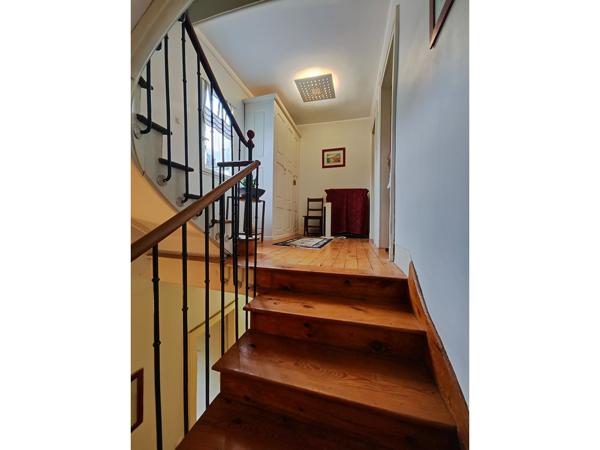 Maison 10 pièces - 284 m²