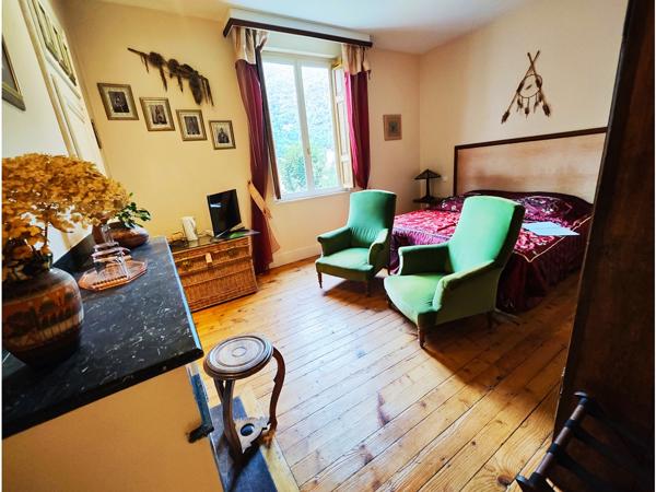 Maison 10 pièces - 284 m²