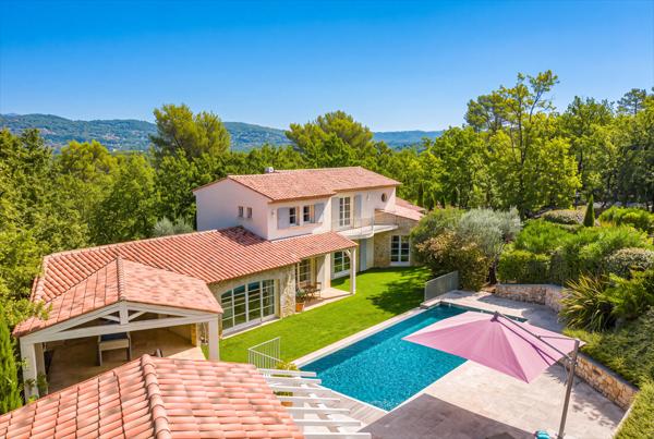 Vente Villa de luxe Tourrettes 4 Pièces 208 m²