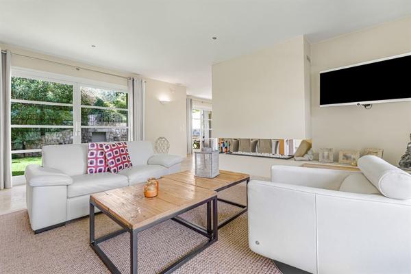 Vente Villa de luxe Tourrettes 4 Pièces 208 m²