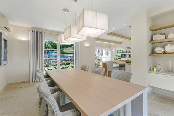 Vente Villa de luxe Tourrettes 4 Pièces 208 m²