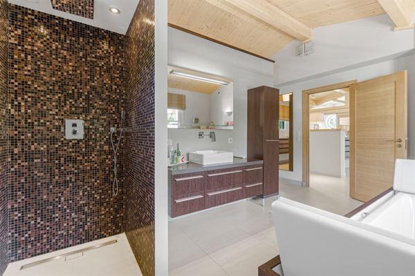 Vente Villa de luxe Tourrettes 4 Pièces 208 m²