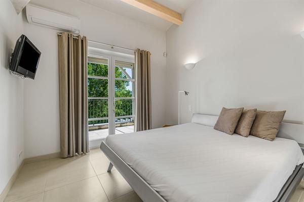 Vente Villa de luxe Tourrettes 4 Pièces 208 m²