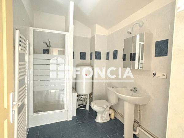 Location Studio 21.96 m² - 31 RUE SAINT ANDRE La Cote St Andre 38260