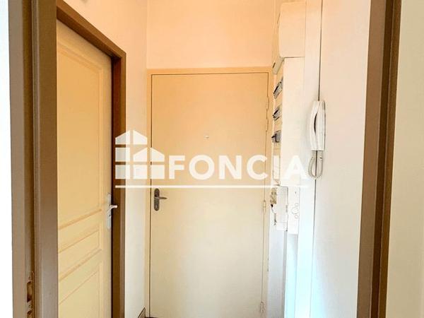 Location Studio 21.96 m² - 31 RUE SAINT ANDRE La Cote St Andre 38260