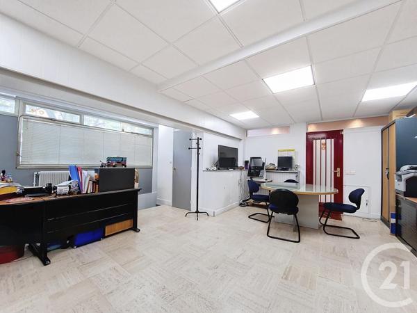 à vendre  196,46 m2 COURBEVOIE - 92