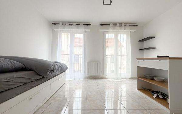 Appartement à louer    1 pièce •  Noisy-le-Grand
