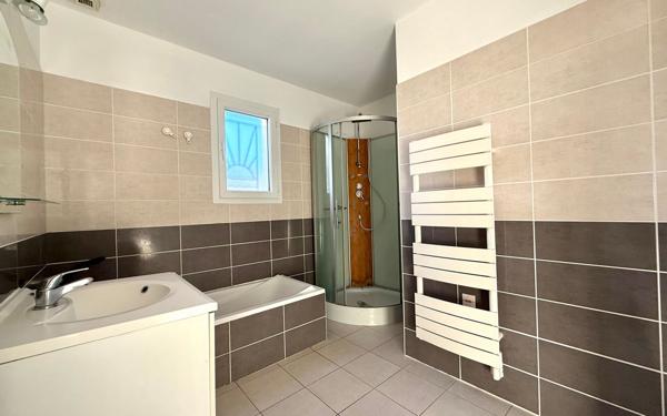 Maison à vendre    4 pièces •  Saint-Augustin