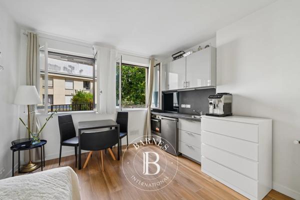 Paris 16ème, Appartement  22 m² à vendre