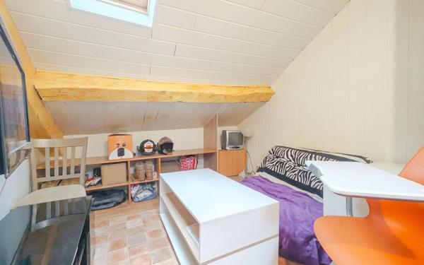 Immeuble à vendre    9 pièces • 200 m2 Aurillac