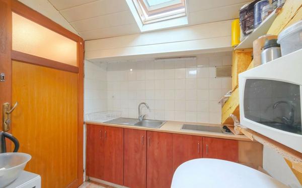 Immeuble à vendre    9 pièces • 200 m2 Aurillac